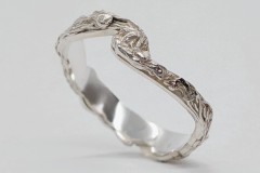 Zilveren ring met haakwerkstructuur