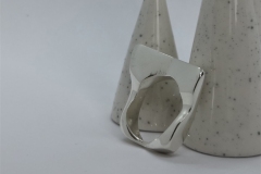 Zilveren gegoten ring "Fifties"