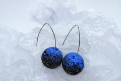 Oorhangers zilver met blauw emaille op lava bol