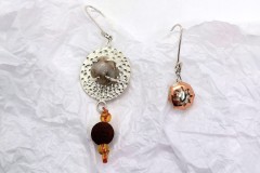 Oorhangers zilver a-symetrisch met bruine lava bol en koper